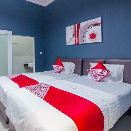 Oyo 871 Aira Costel Hotel Cianjur Eksteriør billede