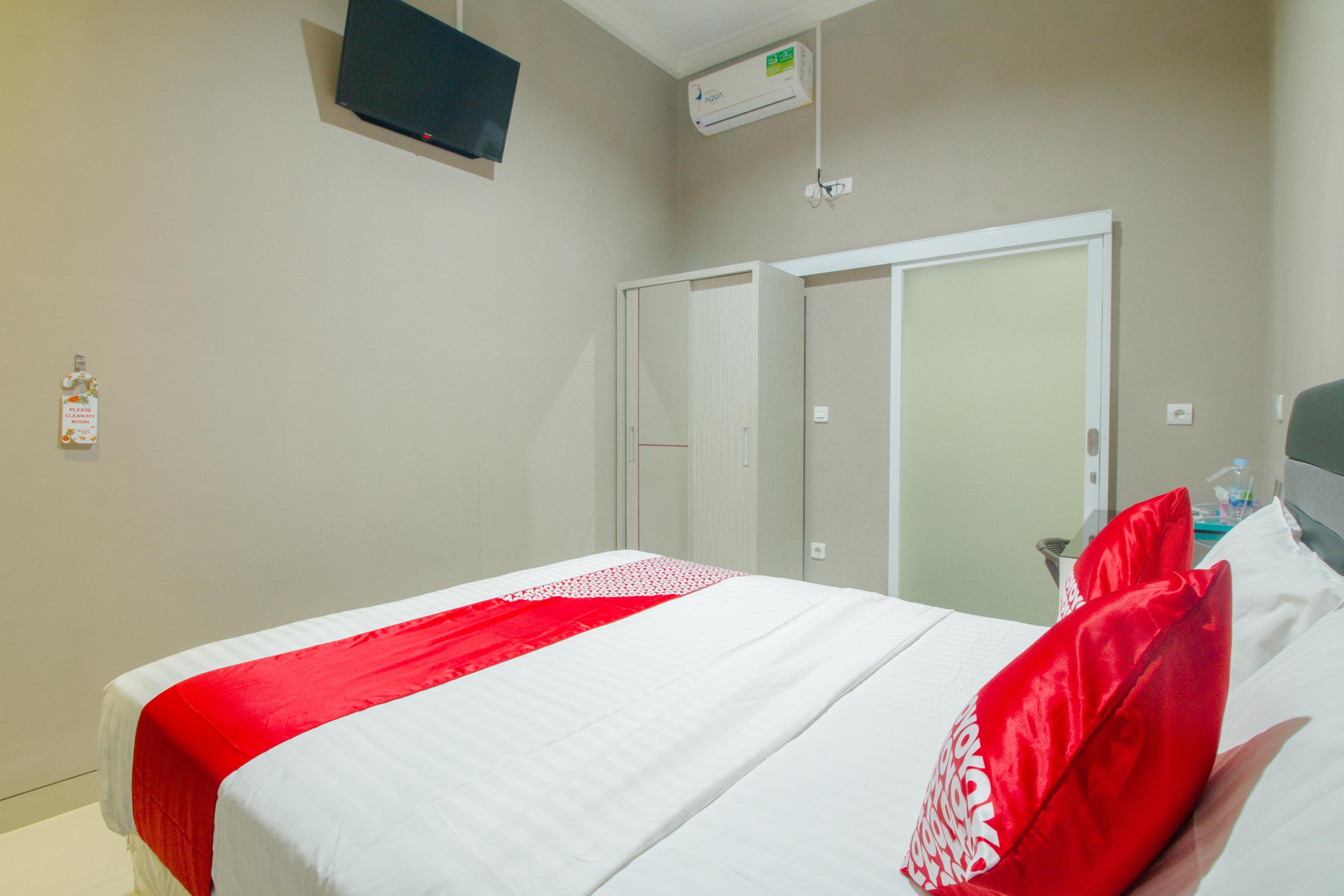 Oyo 871 Aira Costel Hotel Cianjur Eksteriør billede