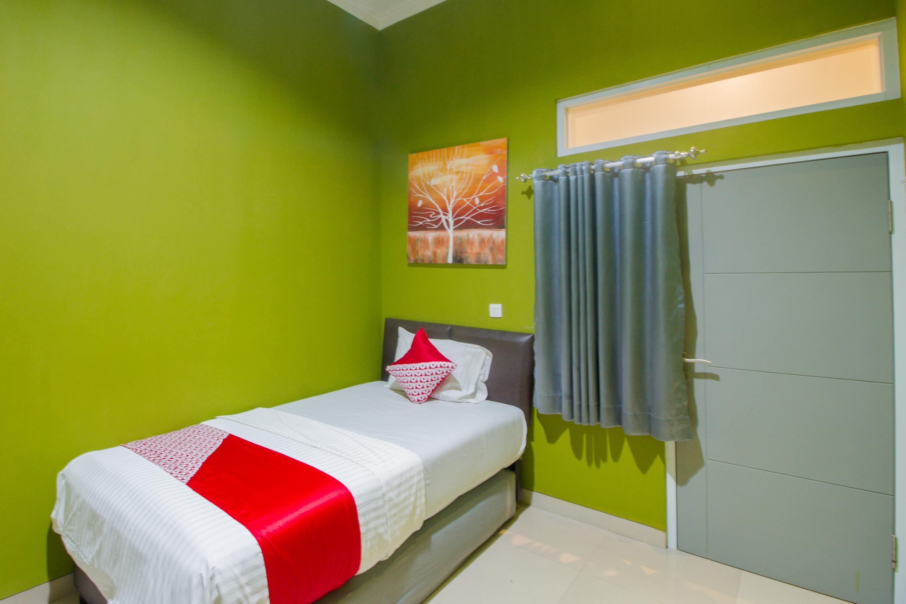 Oyo 871 Aira Costel Hotel Cianjur Eksteriør billede