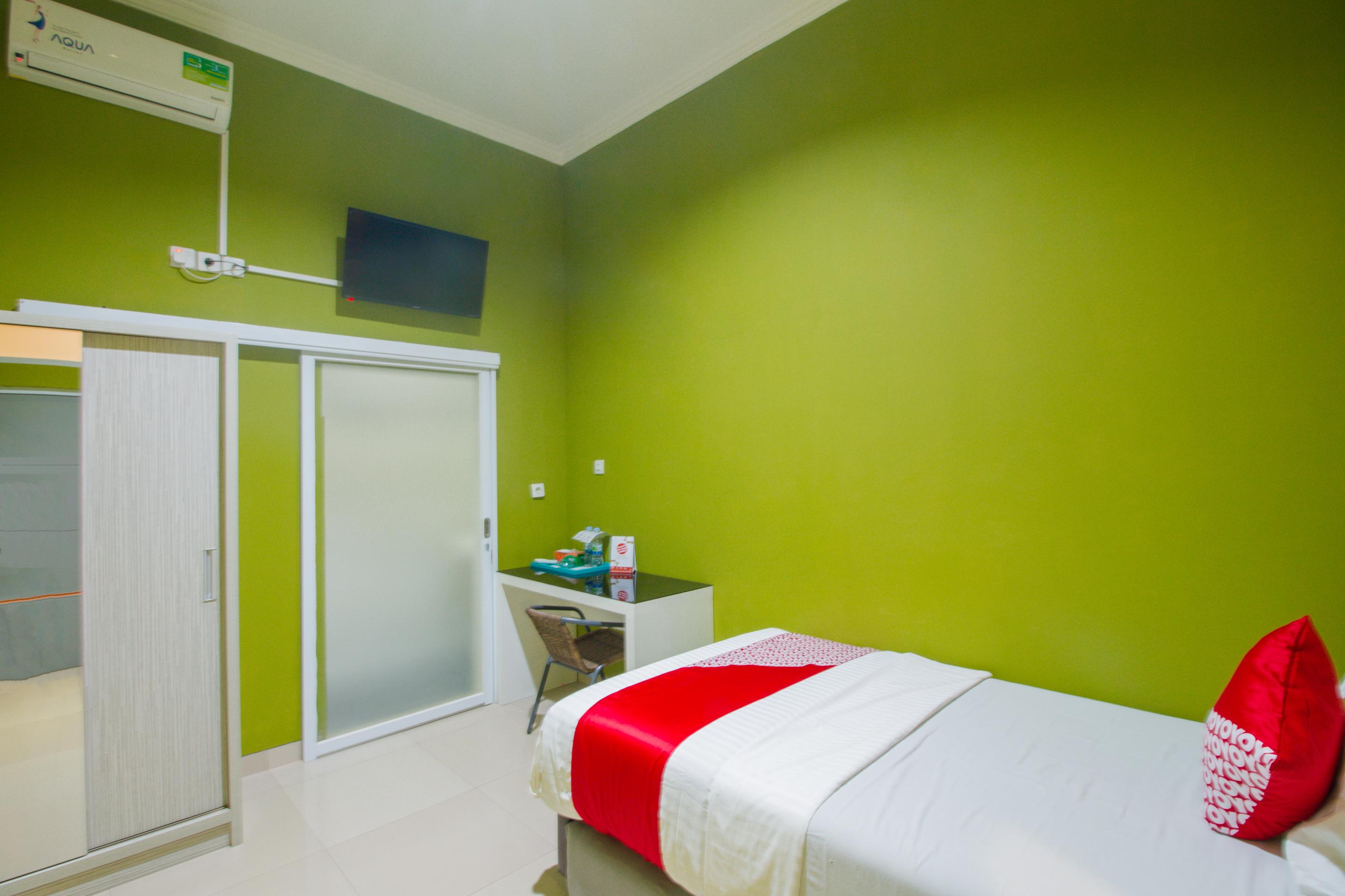 Oyo 871 Aira Costel Hotel Cianjur Eksteriør billede