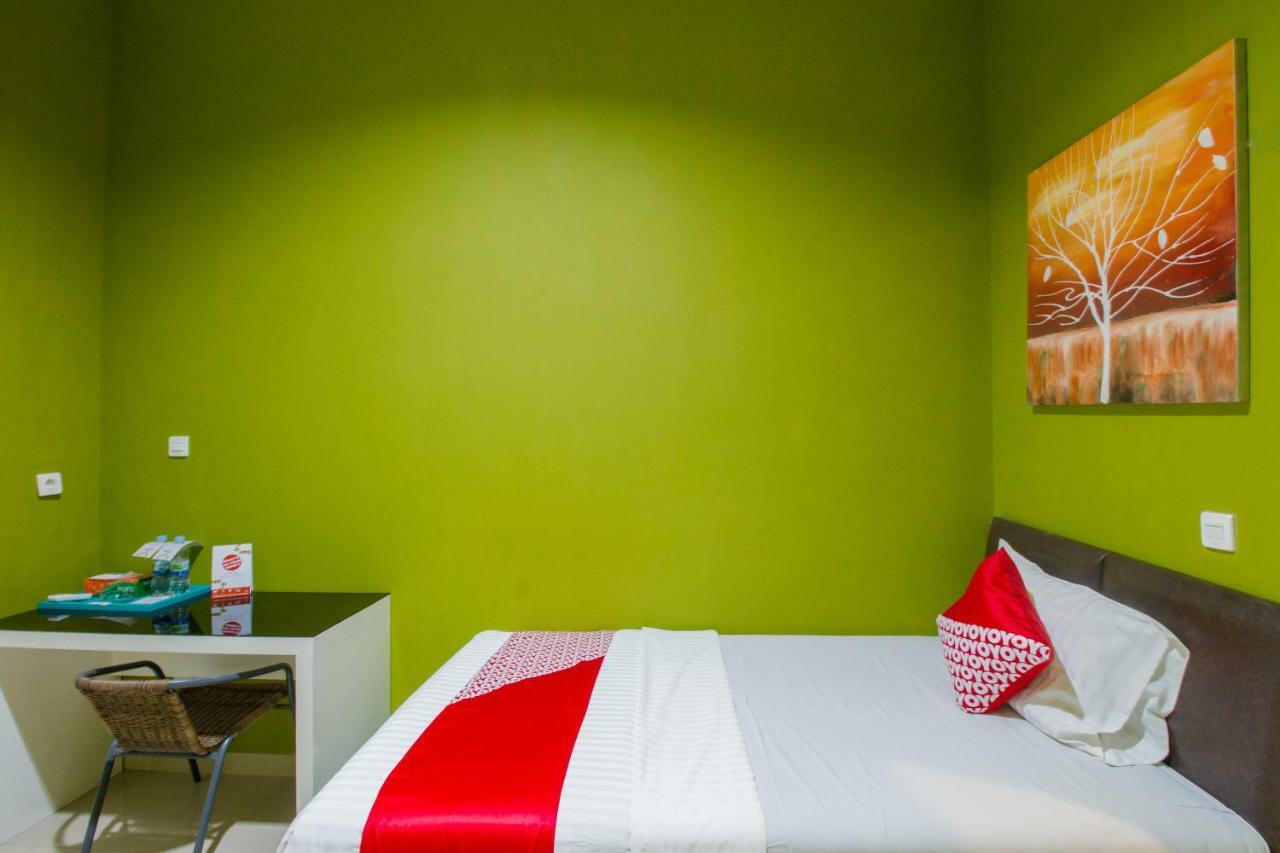 Oyo 871 Aira Costel Hotel Cianjur Eksteriør billede
